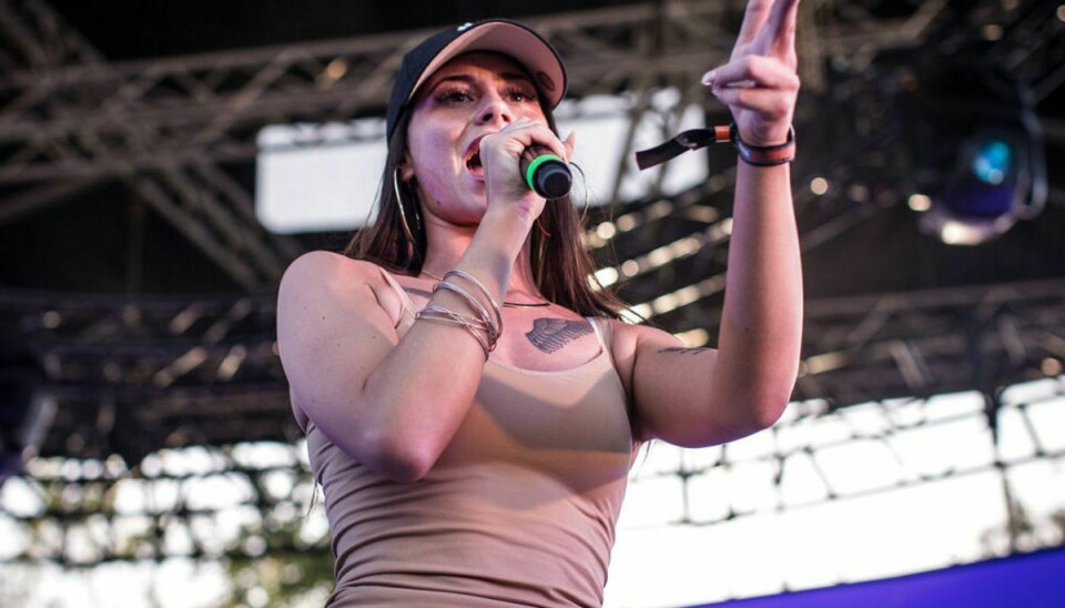 Den danske rapper Tessa spiller koncert på Countdown-scenen under Roskilde Festival 2019. Foto: Scanpix