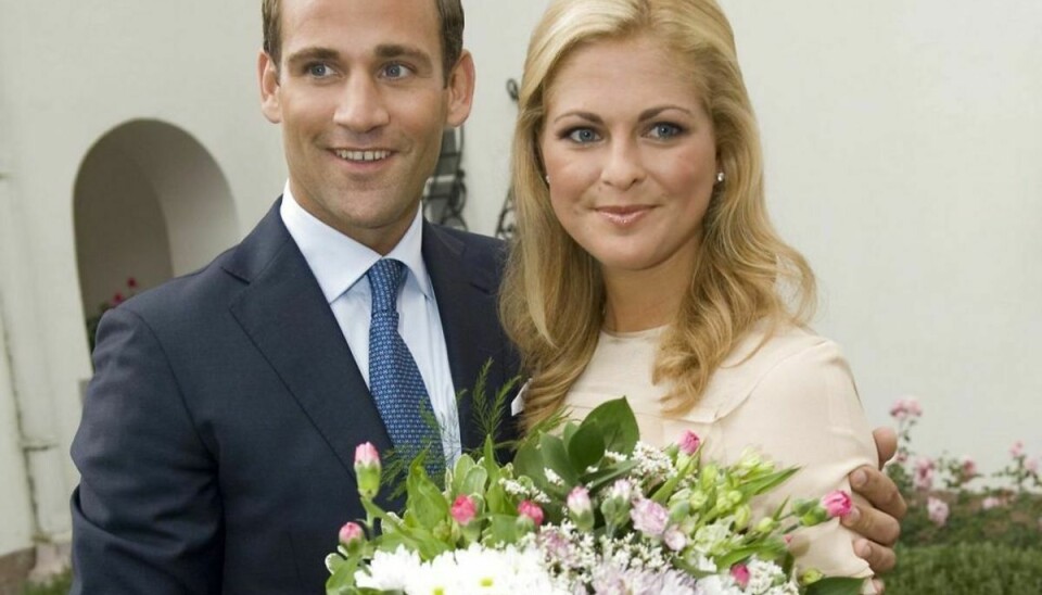 Prinsesse Madeleine og Jonas Bergström var lutter smil, da de annoncerede forlovelsen. KLIK VIDERE FOR FLERE BILLEDER. Foto: Scanpix