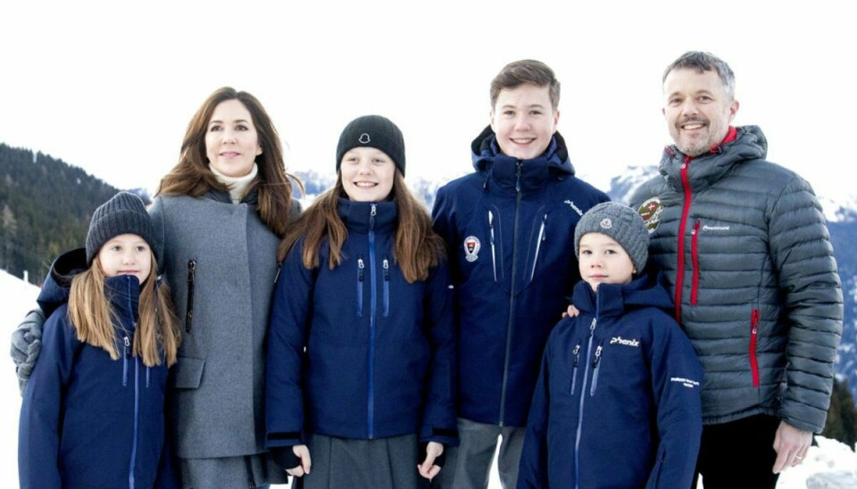 Den kongelige familie var lutter glade smil, da der var skolestart i det schweiziske. Foto: SPA/Scanpix