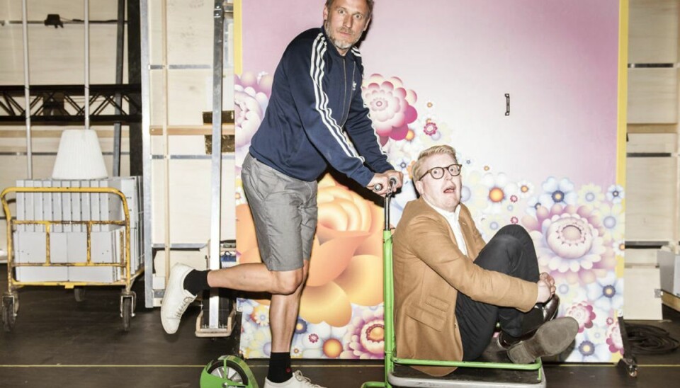 Dansk komiker er blevet far for første gang Rasmus Botoft og Nikolaj Stokholm, men selvom der er fart på på billedet, så får Nikolaj Stokholm nok travlt med bleskift fremover. Foto: Scanpix