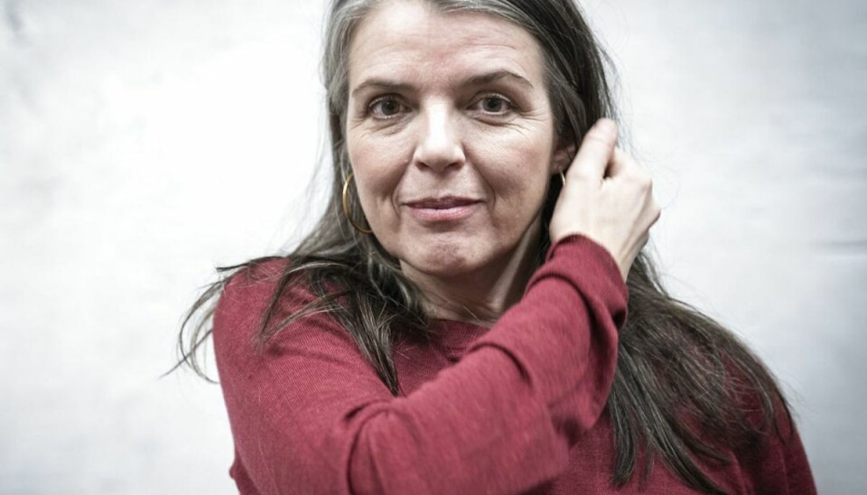 Lotte Andersen er særligt glad for den kemi, der er mellem hende og Karen Lise Mynster, der spiller hendes ægtefælle i Når støvet har lagt sig. KLIK VIDERE FOR FLERE BILLEDER. Foto: Niels Christian Vilmann/Ritzau Scanpix Lotte Andersen er særligt glad for den kemi, der er mellem hende og Karen Lise Mynster, der spiller hendes ægtefælle i Når støvet har lagt sig. KLIK VIDERE FOR FLERE BILLEDER. Foto: Niels Christian Vilmann/Ritzau Scanpix
