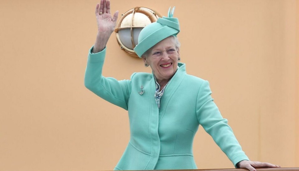 Helt nye billeder: Margrethe omfavner kommende regenter