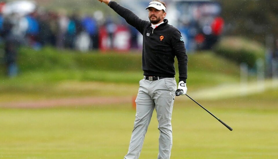 Golfstjernes trick var nær gået galt Det var nær endt fatalt da den hollandske golfstjerne Joost Luiten for nylig ‘legede’ golf med sin caddy. Foto: Scanpix/Reuters/Jason Cairnduff