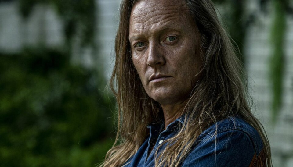 -Jeg bliver ved med at være umoden D-A-D-forsanger Jesper Binzer udgav i 2017 sit første soloalbum, og til efteråret kommer det andet album i eget navn. Under coronakrisen har han spillet musik med sin 17-årige søn Benjamin i hygge-bandet “Ben&Jay”. – Foto: Carsten Andersen