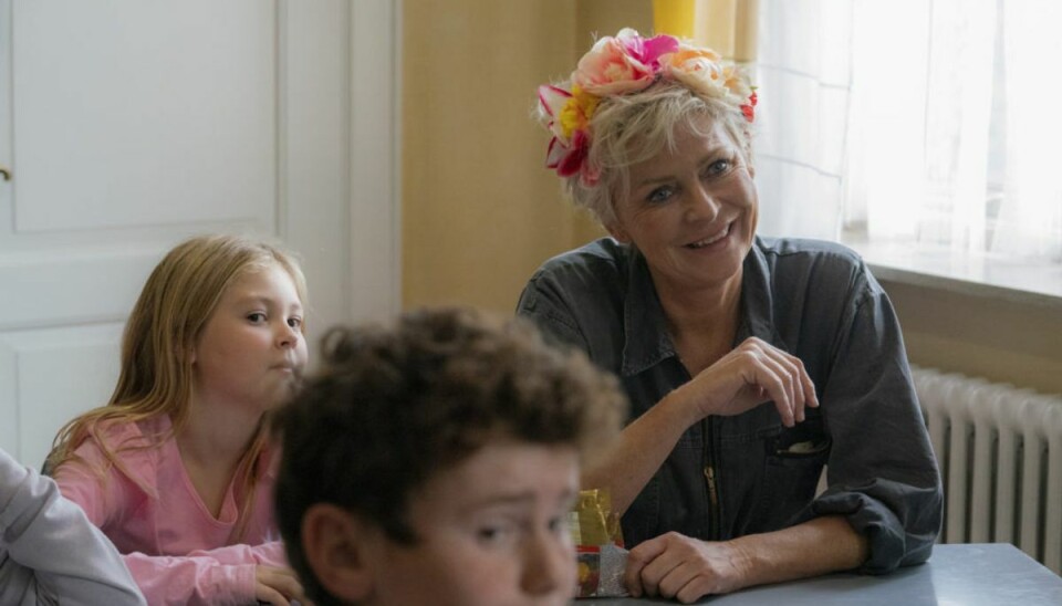 -Jeg skammer mig ikke Søs Egelind spiller Gerd, der tager et aftenskolehold i engelsk, i den femte og allersidste sæson af TV2-serien “Rita”. – Foto: Per Arnesen/TV 2/Free