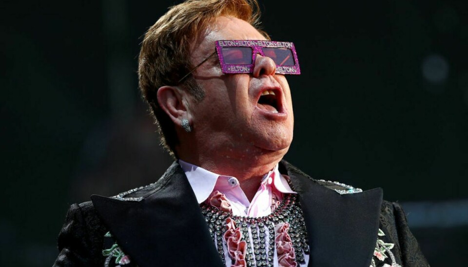 Aflysninger i forbindelse med coronakrisen koster angiveligt Elton John en god halv, milliard kroner. Klik videre for flere billeder. Foto: Scanpix/REUTERS/Denis Balibouse