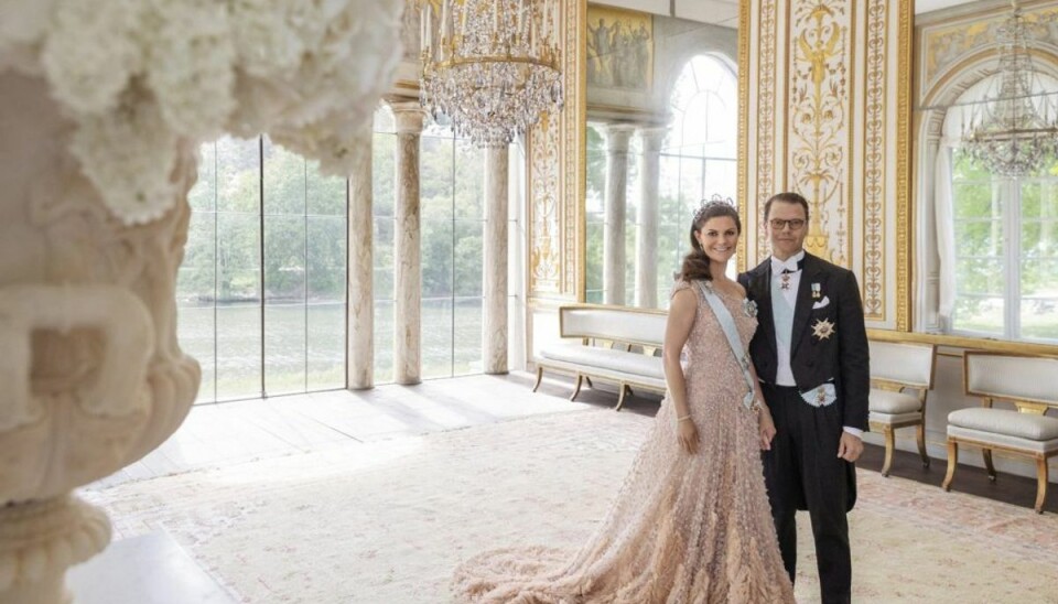 NYE BILLEDER: Kronprinsesse vækker opsigt