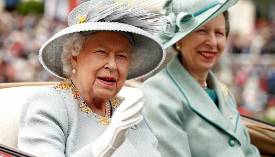 Prinsesse Anne, her sammen med sin mor, er dronningens eneste datter. Klik videre i galleriet for flere billeder. Foto: Scanpix/Reuters/John Sibley Prinsesse Anne, her sammen med sin mor, er dronningens eneste datter. Klik videre i galleriet for flere billeder. Foto: Scanpix/Reuters/John Sibley