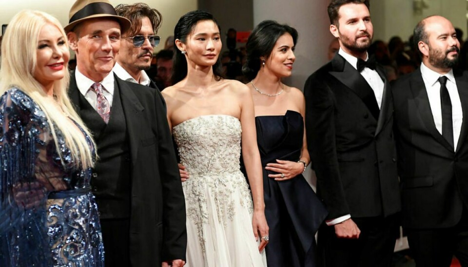 Stjerner på den røde løber til sidste års filmfestival i Venedig. Her ses Johnny Depp blandt andet. Klik igennem galleriet for at se, hvilke andre stjerner der deltog.Foto: Piroschka van de Wouw / Scanpix