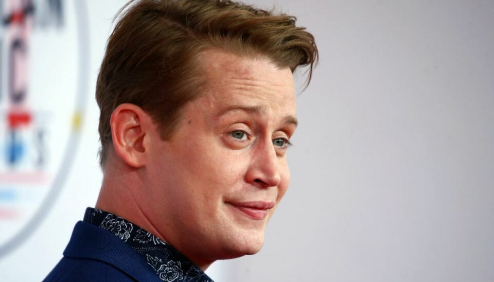 Den forsvundne barnestjerne Macaulay Culkin på den røde løber til American Music Awards 2018 i Los Angeles. Den 26. august fylder den tidligere barnestjerne 40 år. – Foto: Mike Blake/Reuters.