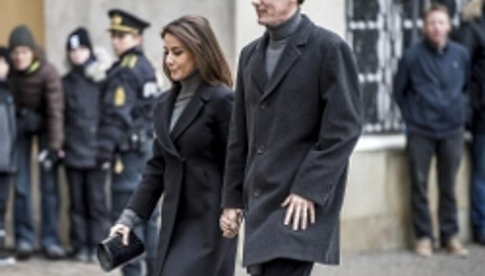 Engang var han nummer to i arverækkefølgen til den danske trone – men i løbet af de seneste 16 år er prins Joachim, der her ses med sin hustru Marie, gledet noget ned ad rangstigen. Engang var han nummer to i arverækkefølgen til den danske trone – men i løbet af de seneste 16 år er prins Joachim, der her ses med sin hustru Marie, gledet noget ned ad rangstigen.