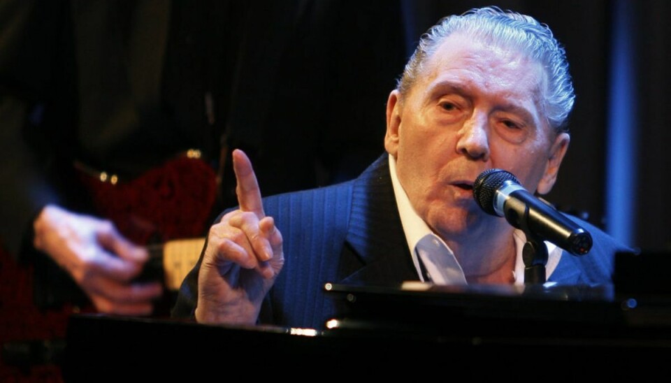 Jerry Lee Lewis fylder 29. september 85 år. Han kan se tilbage på et liv med stor musikalsk succes, men også med personlig deroute og en stribe dødsfald blandt sine nærmeste. – Foto: Fred Prouser/Reuters.