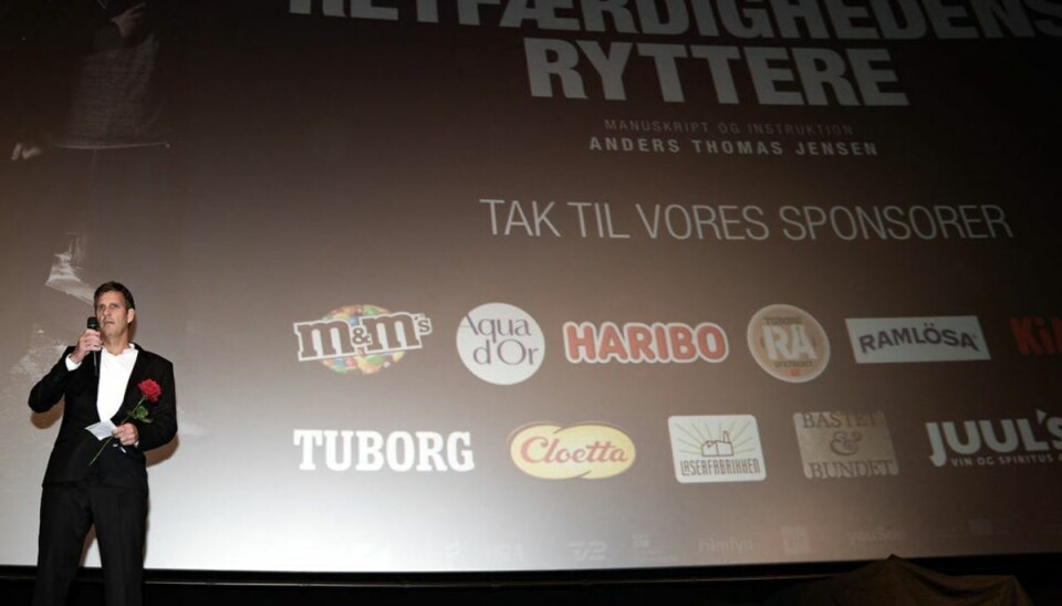 Glad Anders Thomas Jensen har solgt sin film Anders Thomas Jensen taler efter gallapremieren på hans nye komedie “Retfærdighedens ryttere” i Imperial i København. Foto: Emil Helms/Ritzau Scanpix