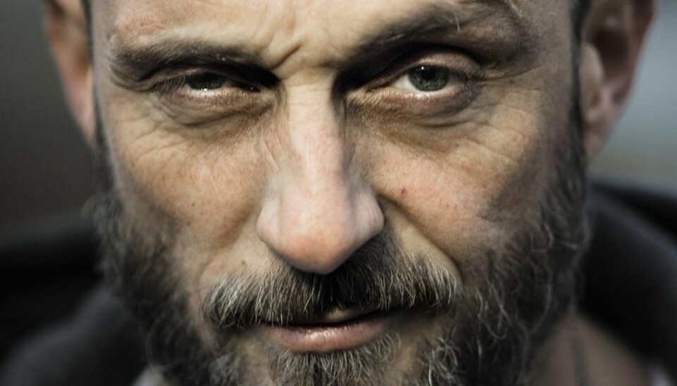 Der har jeg været så heldig at ryge ind i det første hug, han gør, for at komme ind på det europæiske marked, siger Roland Møller. (Arkivfoto) – Foto: Simon Skipper/Scanpix. – Lige nu er jeg i gang med det største, jeg nogensinde har lavet – en serie, der hedder Citadel. Verdens rigeste mand (Jeff Bezos, ejer af Amazon, red.) har erklæret Netflix krig. Og det har han tænkt sig at gøre ved at hæve priserne, lave bedre kvalitet og levere lige så mange serier. Han synes, at Netflix leverer en masse lort, det svarer til, at du spiser McDonald’s-mad. Og nu vil han servere gourmetbøffer.Der har jeg været så heldig at ryge ind i det første hug, han gør, for at komme ind på det europæiske marked, siger Roland Møller. (Arkivfoto) – Foto: Simon Skipper/Scanpix.