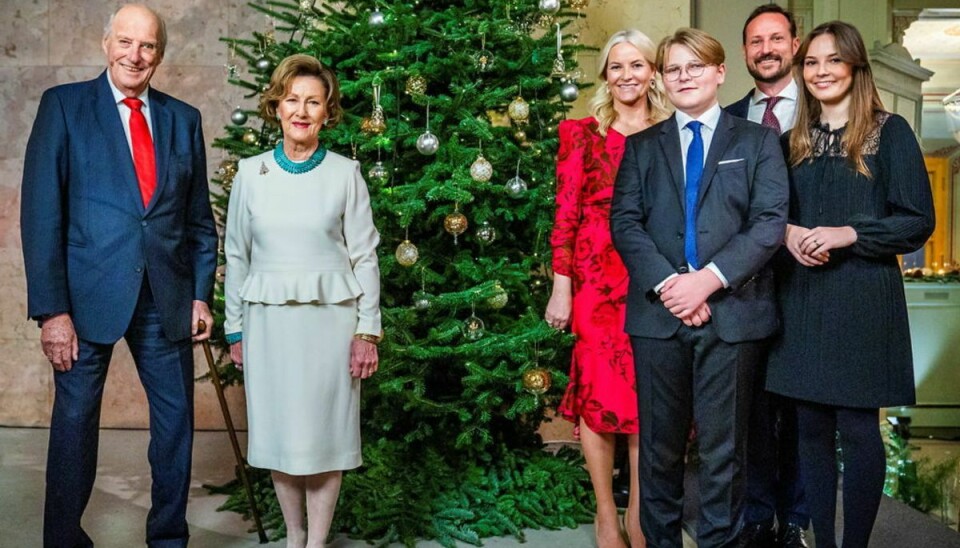 Der er blevet taget nye juleportrætter af den norske kongefamilie. KLIK VIDERE FOR AT SE FLERE AF BILLEDERNE. Foto: Scanpix.
