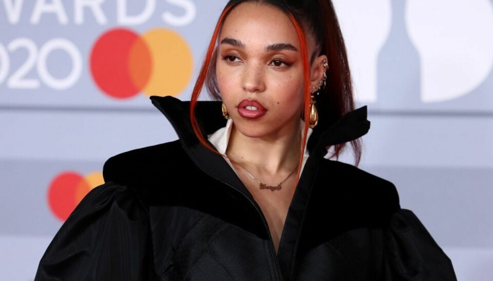 -Transformers-stjerne gav mig PTSD Den 33-årige sangerinde FKA Twigs dannede par med Transformers-skuespilleren Shia Labeouf gennem ni måneder. De gik fra hinanden i maj 2019, og i december 2020 sagsøgte hun ham for misbrug i forholdet. (Arkivfoto) – Foto: Simon Dawson/Reuters