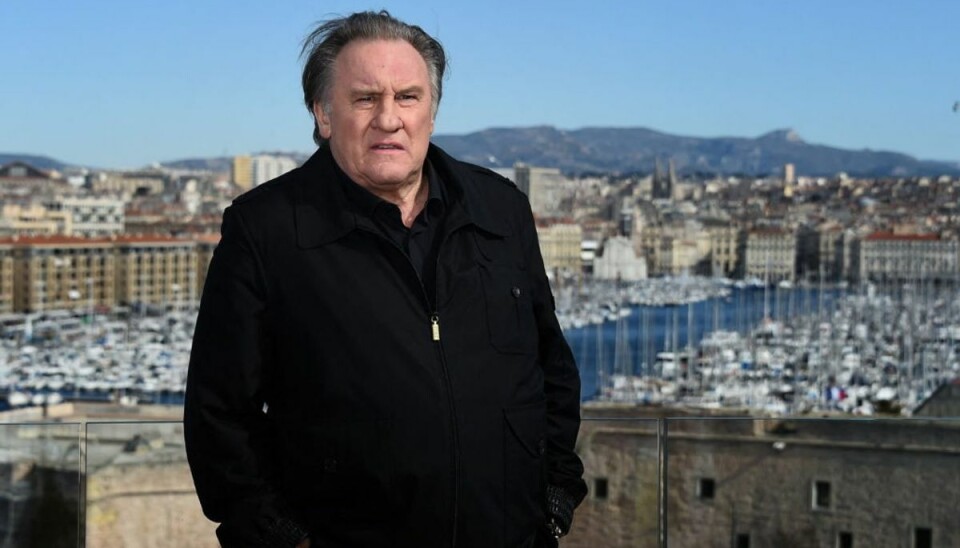 Stjerneskuespiller sigtet for voldtægt Den franske skuespiller Gerard Depardieu fotograferet i februar 2019 i forbindelse med anden sæson af den franske tv-serie “Marseille”, der blev til i et samarbejde med Netflix. Foto: Anne-Christine Poujoulat/Ritzau Scanpix
