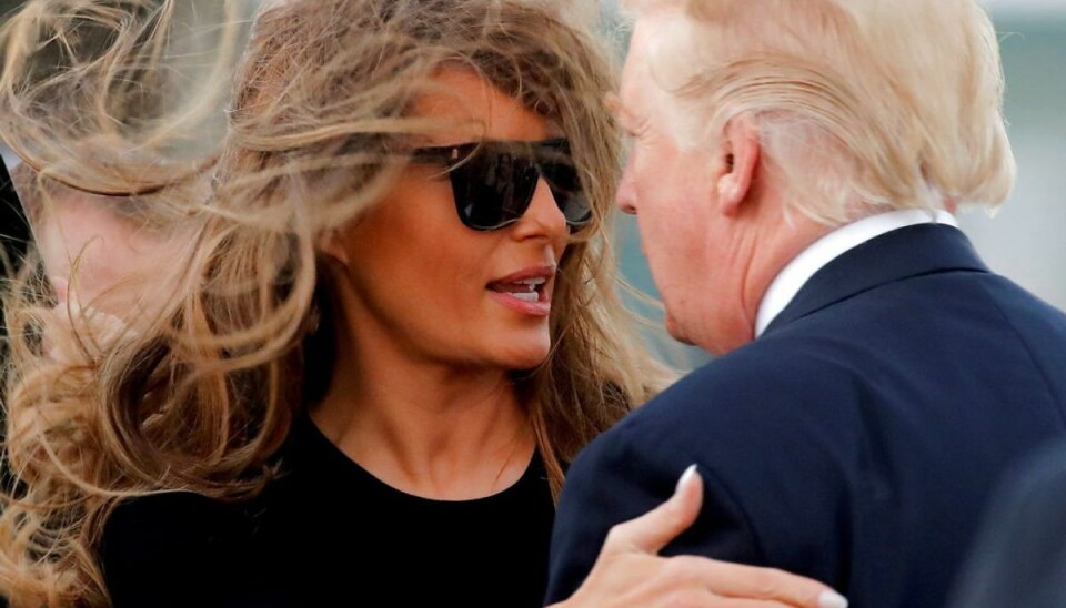 Melania Trump har nu taget til genmæle overfor CNN, der i en artikel mere eller mindre påstår, at hun har vendt sin mand ryggen. Klik videre for flere billeder. Foto: Scanpix/REUTERS/Carlos Barria Melania Trump har nu taget til genmæle overfor CNN, der i en artikel mere eller mindre påstår, at hun har vendt sin mand ryggen. Klik videre for flere billeder. Foto: Scanpix/REUTERS/Carlos Barria