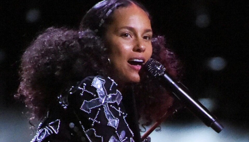 -Jeg var så blind Alicia Keys strøg allerede til tops, da hun udkom med sin debutsingle, “Fallin'”. Den 25. januar fylder hun 40 år. (Arkivfoto) – Foto: Phil Mccarten/Reuters.