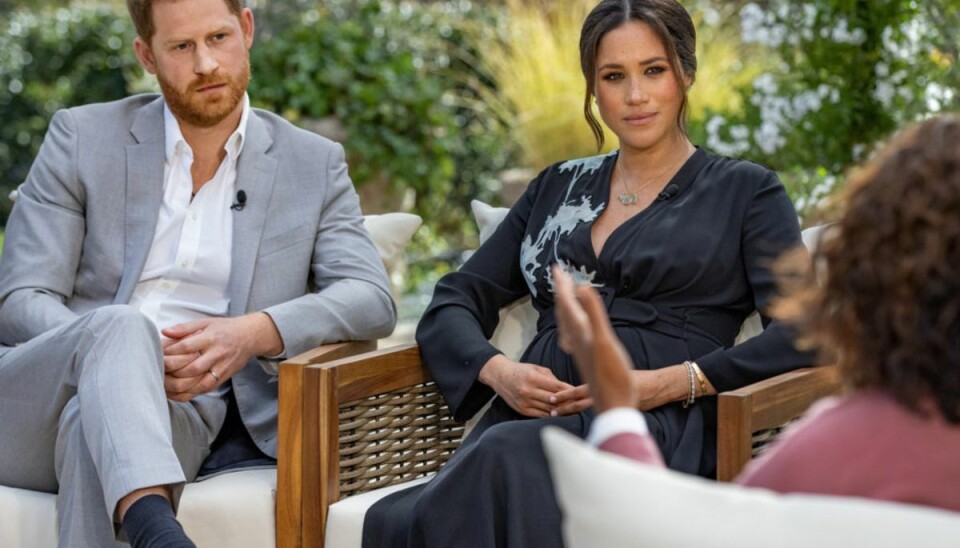 Kongeligt drama er i fuld gang Tv-interviewet med prins Harry og Meghan Markle er optaget på forhånd, men det sendes først natten til mandag dansk tid. Billedet er fra interviewet. Foto: Harpo Productions/Reuters