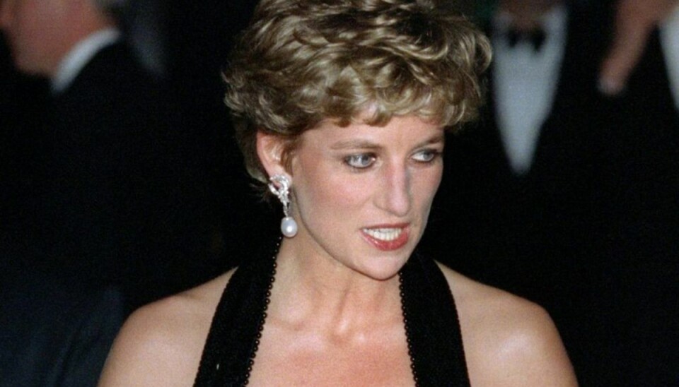 Diana interviewet, der blev sendt den 20. november 1995 fik enorm opmærksomhed. Hele 23 millioner briter så med. Klik videre for flere billeder. Foto: Scanpix/REUTERS/John Schults/Files Diana interviewet, der blev sendt den 20. november 1995 fik enorm opmærksomhed. Hele 23 millioner briter så med. Klik videre for flere billeder. Foto: Scanpix/REUTERS/John Schults/Files