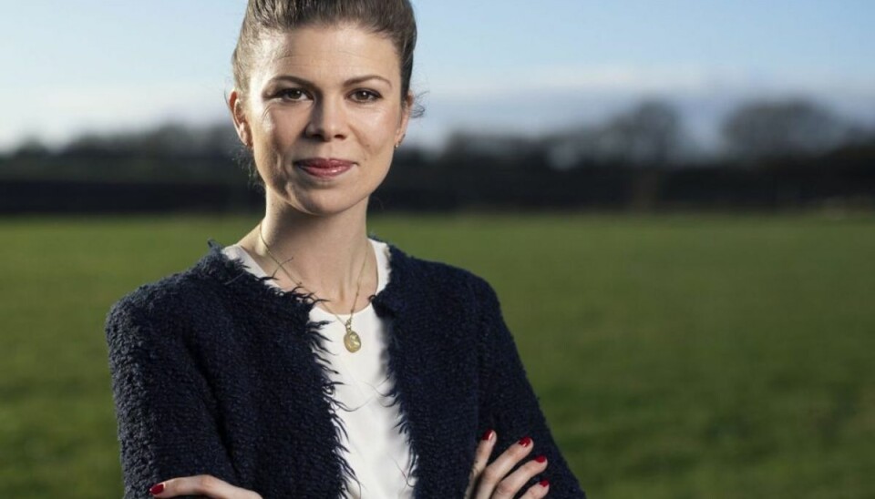 Luksusfælden-ekspert langer ud: -Tag jer sammen 36-årige Louise Fredbo-Nielsen er den nye vært på Luksusfælden. Foto: NENT Group/Thomas Dahl