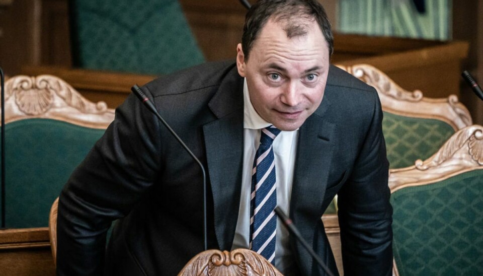 Tommy Ahlers hårdt ramt: Syet i panden Tommy Ahlers har fået en række sting i panden og hjernerystelse. (Foto: Emil Helms/Ritzau Scanpix)
