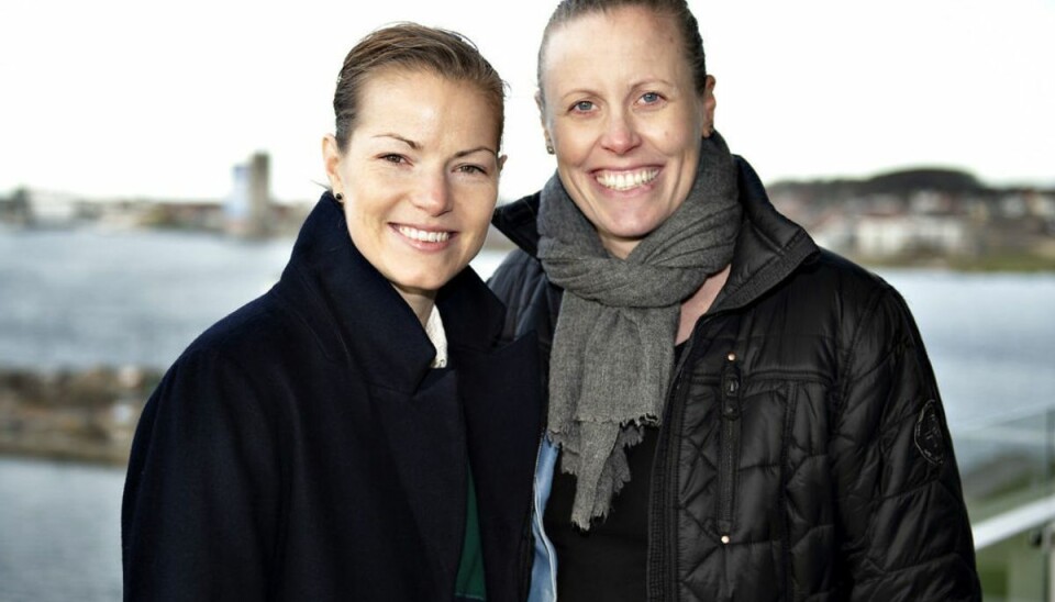 De danske badmintonstjerner Christinna Pedersen (tv) og Kamilla Rytter Juhl, der danner par både på og udenfor banen, skal til efteråret være forældre til deres barn nummer to. Denne gang med Christinna Pedersen som biologisk mor. Foto: Henning Bagger/Ritzau Scanpix