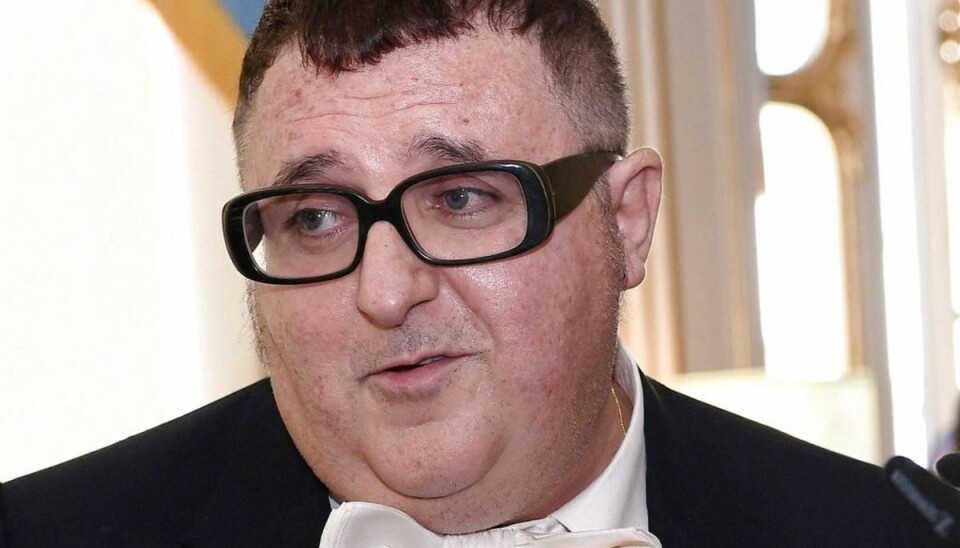 Den Israelske modskaber Alber Elbaz er ød som følge af covid-19. Han blev blot 59 år gammel. Foto: Scanpix/CHRISTOPHE ARCHAMBAULT / AFP