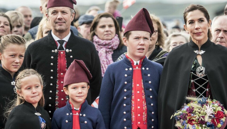 Kongefamilien sejlede med Kongeskibet Dannebrog til Færøerne i 2018. Foto: Mads Claus Rasmussen