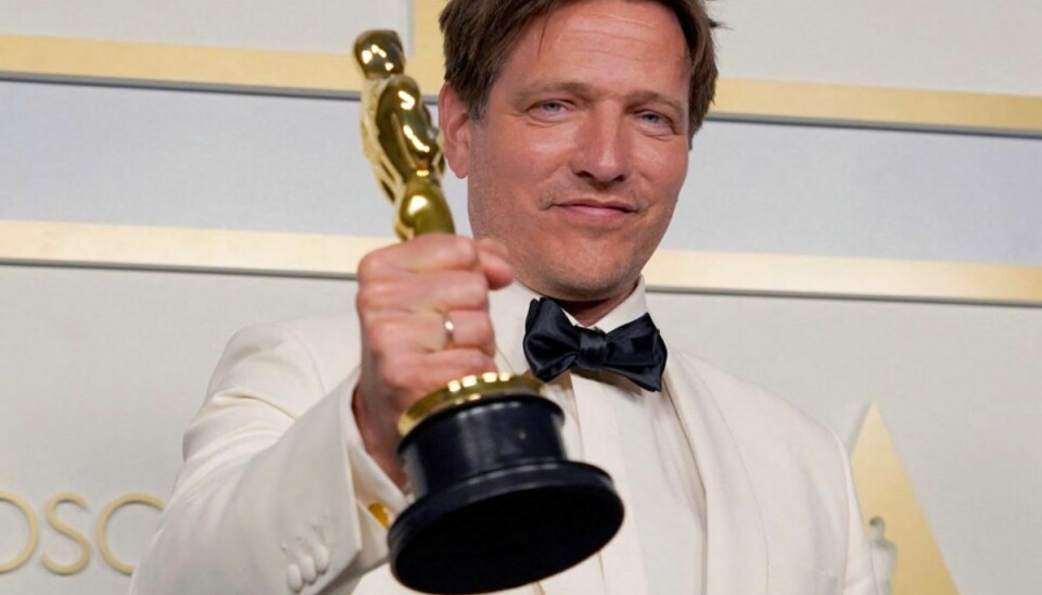 Thomas Vinterberg blev natten til mandag dansk tid tildelt en Oscar for Bedste Internationale Film for sin film ‘Druk’. Foto: Chris Pizzello/Ritzau Scanpix