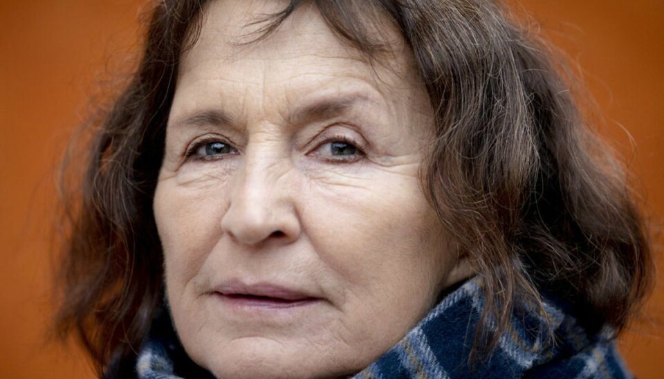 -Livet er for kort til at lade sig forpeste Skuespillerinde Karen-Lise Mynster fotograferet i Frederiksberg Have, onsdag den 11. november 2020. Karen-Lise Mynster er aktuel i ny Søren Kragh-Jacobsen film.. (Foto: Ida Marie Odgaard/Ritzau Scanpix)