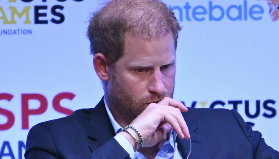 Prins Harry har angiveligt indvilget i et deltage i et 'fredsmøde' med sin far i London i midten af september Prins Harry har angiveligt indvilget i et deltage i et 'fredsmøde' med sin far i London i midten af september