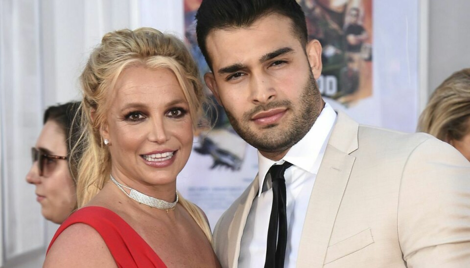 Britney Spears og Sam Asghari blev gift den 9. juni sidste år. Nu godt 14 måneder senere har han fået nok og vil skilles.