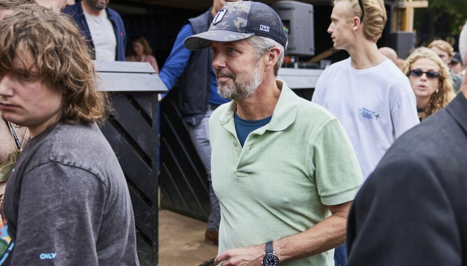 Kronprins Frederik har hørt Hugorm på årets Smukfest. Et band, som har kronprinsens kammesjuk Simon Kvamm i spidsen. Kronprins Frederik har hørt Hugorm på årets Smukfest. Et band, som har kronprinsens kammesjuk Simon Kvamm i spidsen.