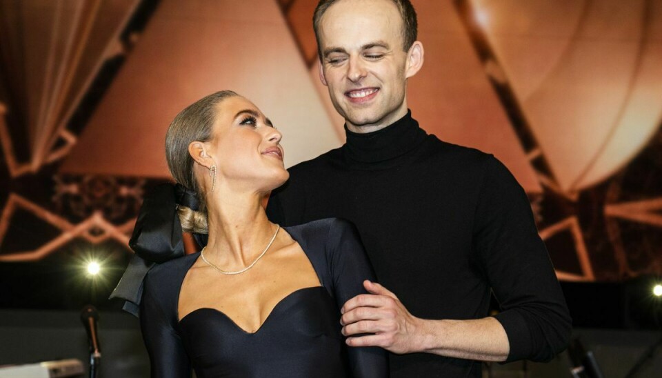 Mads Vad ses her sammen med stylist og Influencer Emili Sindlev som han dannede par med i 'Vild med dans' i 2020.