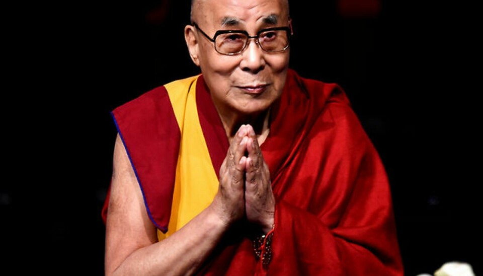 Sygdom er hver mands herre. Det gælder også for Dalai Lama.Foto: Clodagh Kilcoyne / SCANPIX