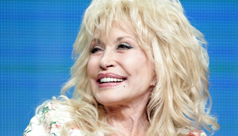 Dolly Parton donerer millioner til corona forskning