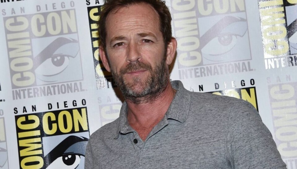Luke Perry, der døde 4. marts, er begravet i stilhed. Dødsårsagen er opgivet til slagtilfælde. KLIK for flere billeder. Foto: CHRIS DELMAS/Scanpix. Luke Perry, der døde 4. marts, er begravet i stilhed. Dødsårsagen er opgivet til slagtilfælde. KLIK for flere billeder. Foto: CHRIS DELMAS/Scanpix.