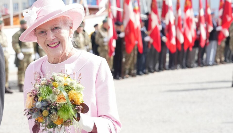 Dronning Margrethe ankommer til Sønderborg Havn i forbindelse med residensforlæggelsen til Gråsten Slot. Dronning Margrethe ankommer til Sønderborg Havn i forbindelse med residensforlæggelsen til Gråsten Slot.