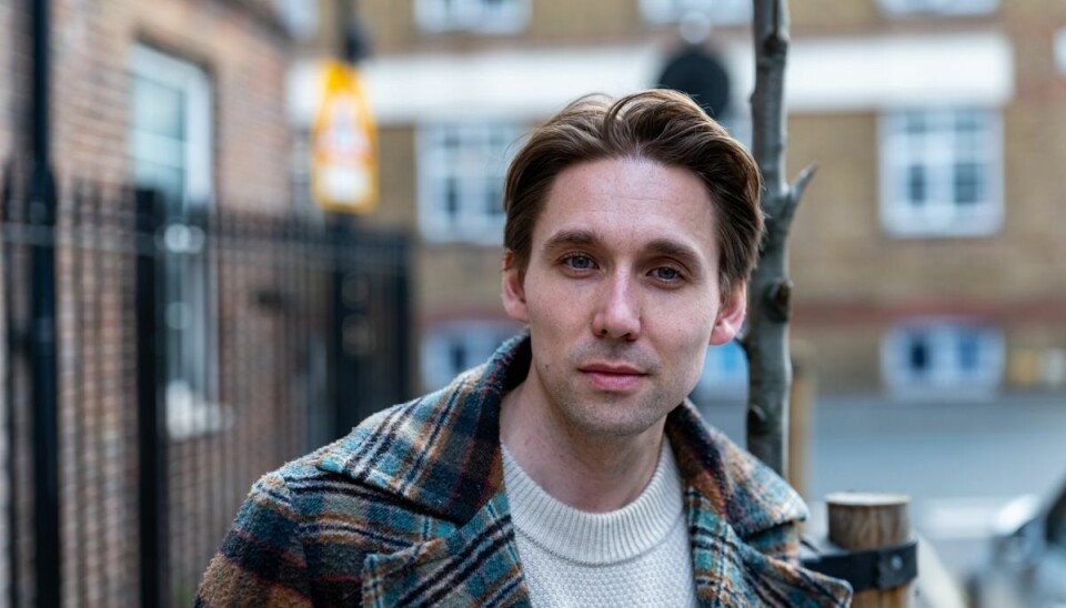 Mikkel Hoé Knudsen blev uddannet musicalperformer fra Det Danske Musicalakademi i 2017. Siden har han stået på scenen i en lang række forestillinger rundt om i landet. Han har betrådt scenen i musicals som 'West Side Story', 'The Phantom of the Opera' og senest 'She Loves You'. (PR-foto). Mikkel Hoé Knudsen blev uddannet musicalperformer fra Det Danske Musicalakademi i 2017. Siden har han stået på scenen i en lang række forestillinger rundt om i landet. Han har betrådt scenen i musicals som 'West Side Story', 'The Phantom of the Opera' og senest 'She Loves You'. (PR-foto).