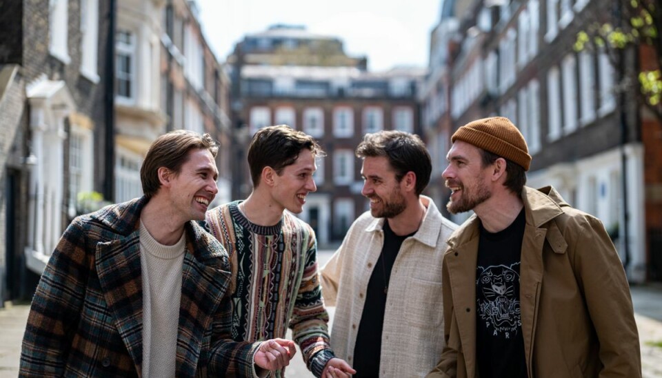 Mikkel Hoé Knudsen yderst til venstre med den danske version af 'Jersey Boys': Søren Torpegaard, Johannes Nymark og Jesper Paasch. (PR-foto).