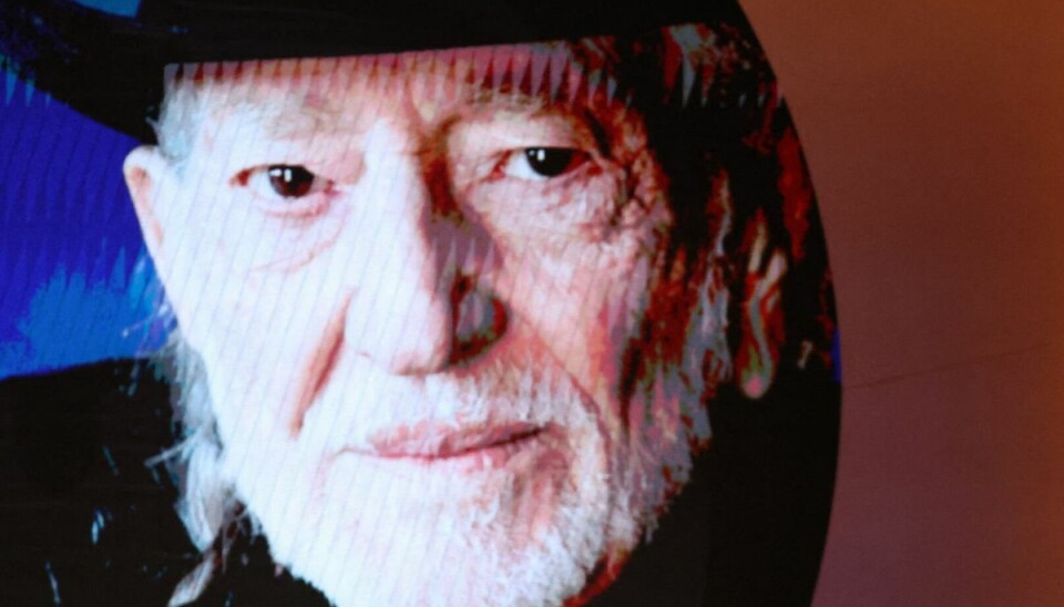 Willie Nelson, der 29. januar fylder 90, ses her ved præsentationen af hans vinder-grammy for Best Country Album i februar i år. (Arkivfoto). Willie Nelson, der 29. januar fylder 90, ses her ved præsentationen af hans vinder-grammy for Best Country Album i februar i år. (Arkivfoto).