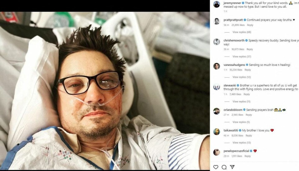 Den amerikanske skuespiller Jeremy Renner er indlagt på et hospital i delstaten Nevada, efter at han nytårsdag var ude for en alvorlig ulykke med en sneplov.