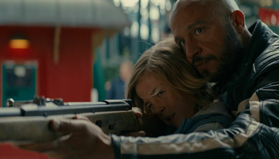 Skræller man krudtet og kuglerne væk fra 'Underverden II' og kigger under den skudsikre vest, banker filmens hjerte for forholdet mellem far og søn, fortæller Dar Salim. (PR-foto).