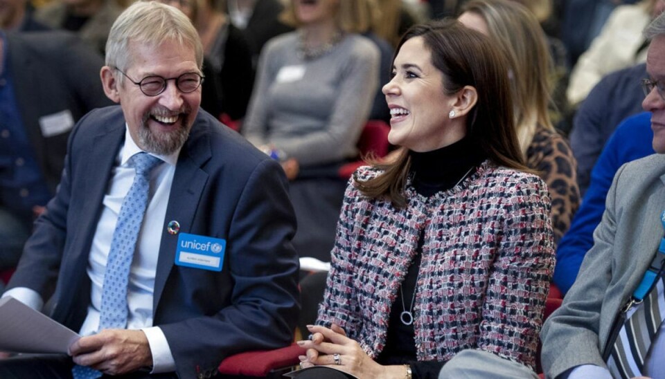 Kronprinsesse Mary i samtale med Alfred Josefsen, formand for UNICEF under arrangementet Børnenes Dag hos UNICEF, tirsdag den 20 november 2018.. (Foto: Liselotte Sabroe/Ritzau Scanpix)