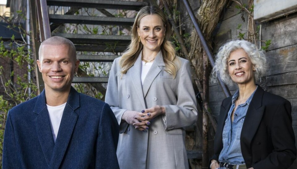 Anja Camilla Alajdi (th) har tidligere været dommer og mentor sammen med Søren Le Schmidt i DR's 'Danmarks næste designer', der havde Mette Blume Rieck (i midten, red.) som vært