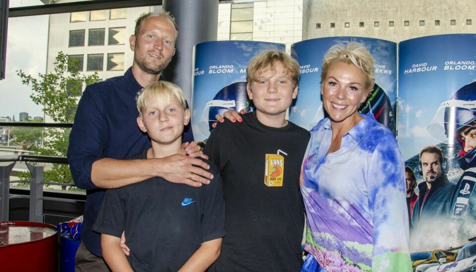 Lene Beier ses her sammen med sin mand Anders og parrets to drengen, Arthur og Otto.