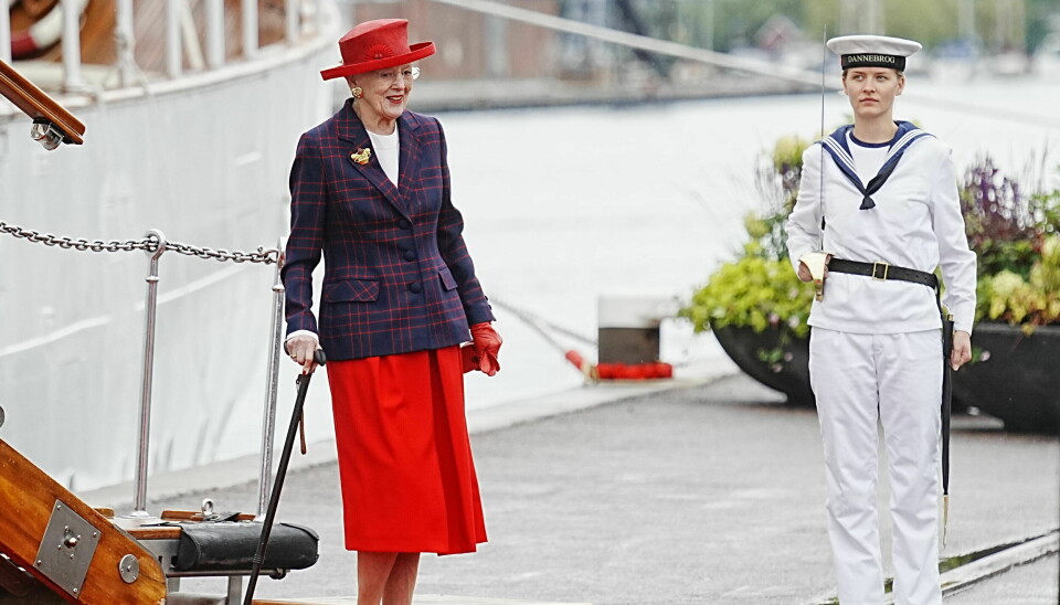 Dronning Margrethe går fra borde i Randers