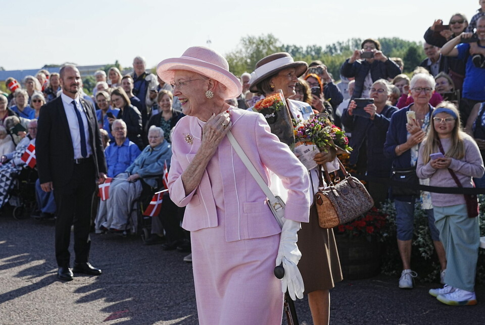 Dronning Margrethe ses her lige efter ankomsten til Fredericia
